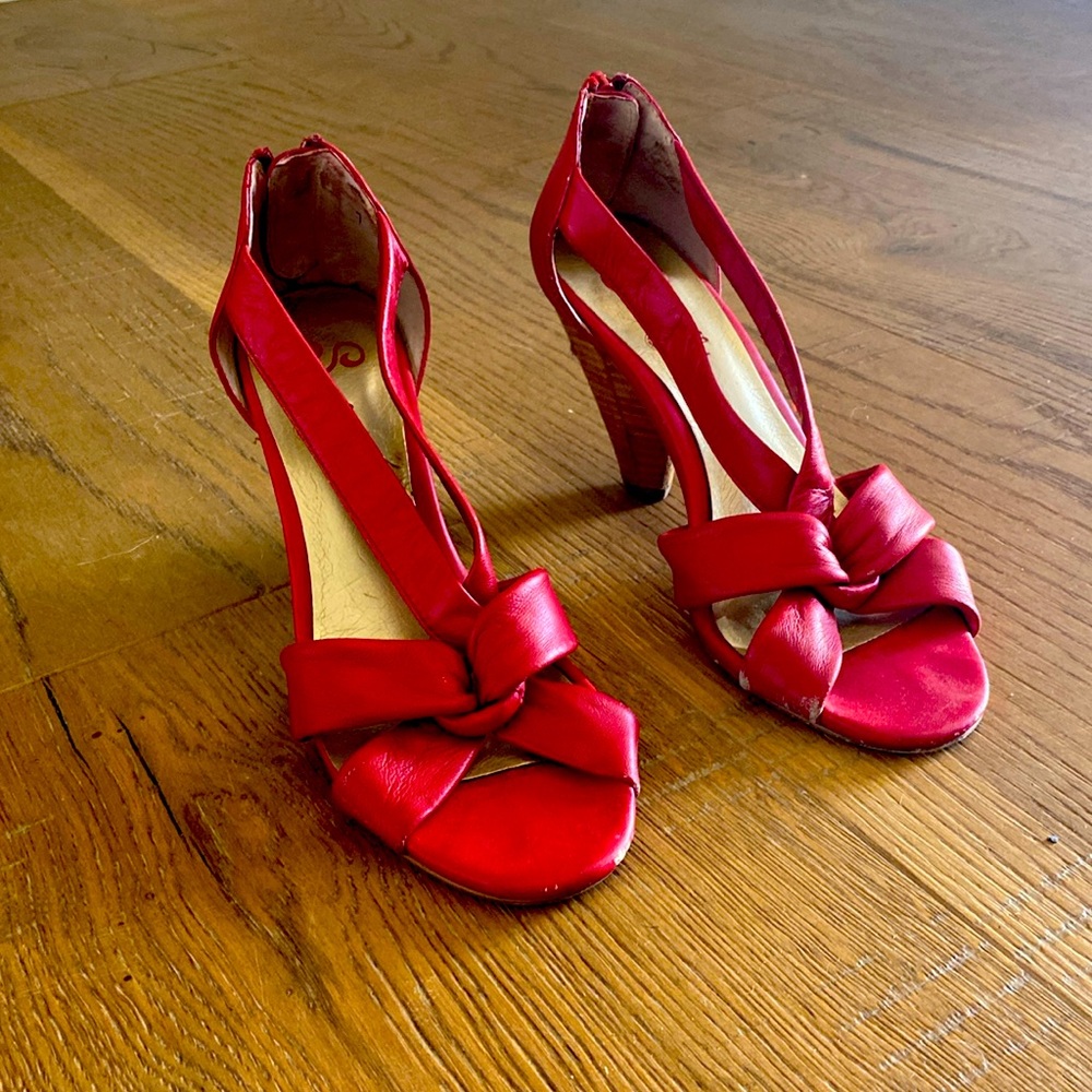 Seychelles red summer heel